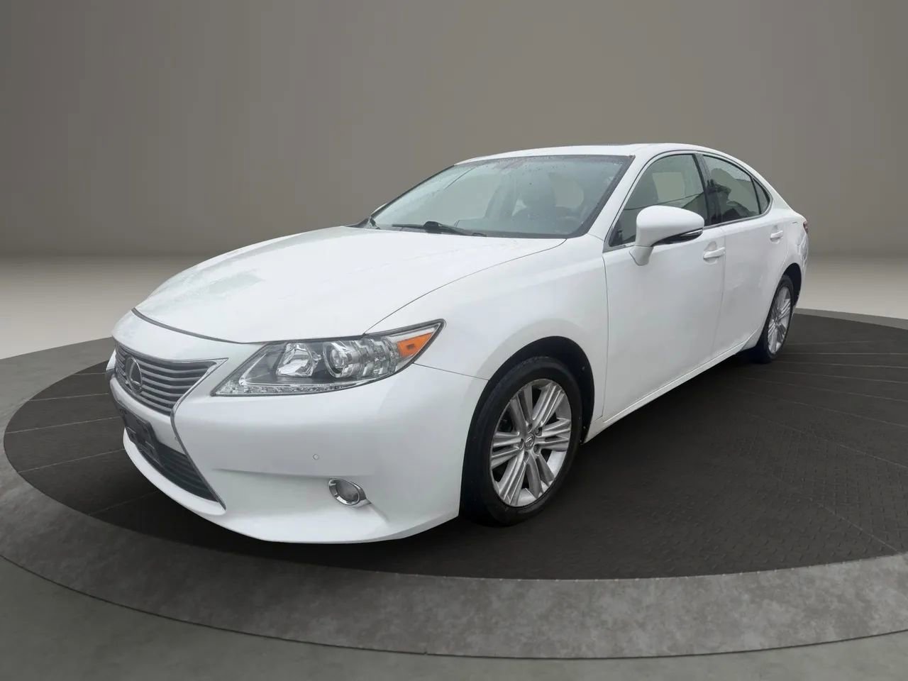Used 2013 Lexus ES 350 w/ Luxury Pkg image 1
