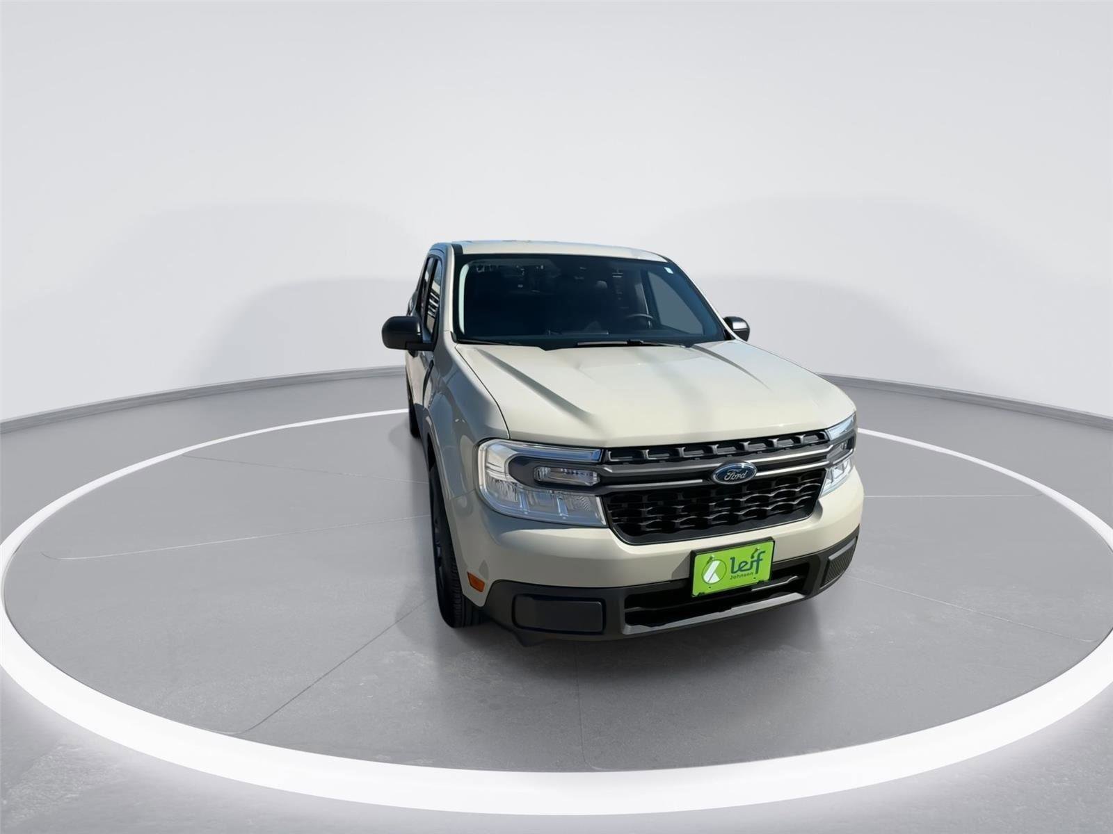 Used 2024 Ford Maverick XLT image 2