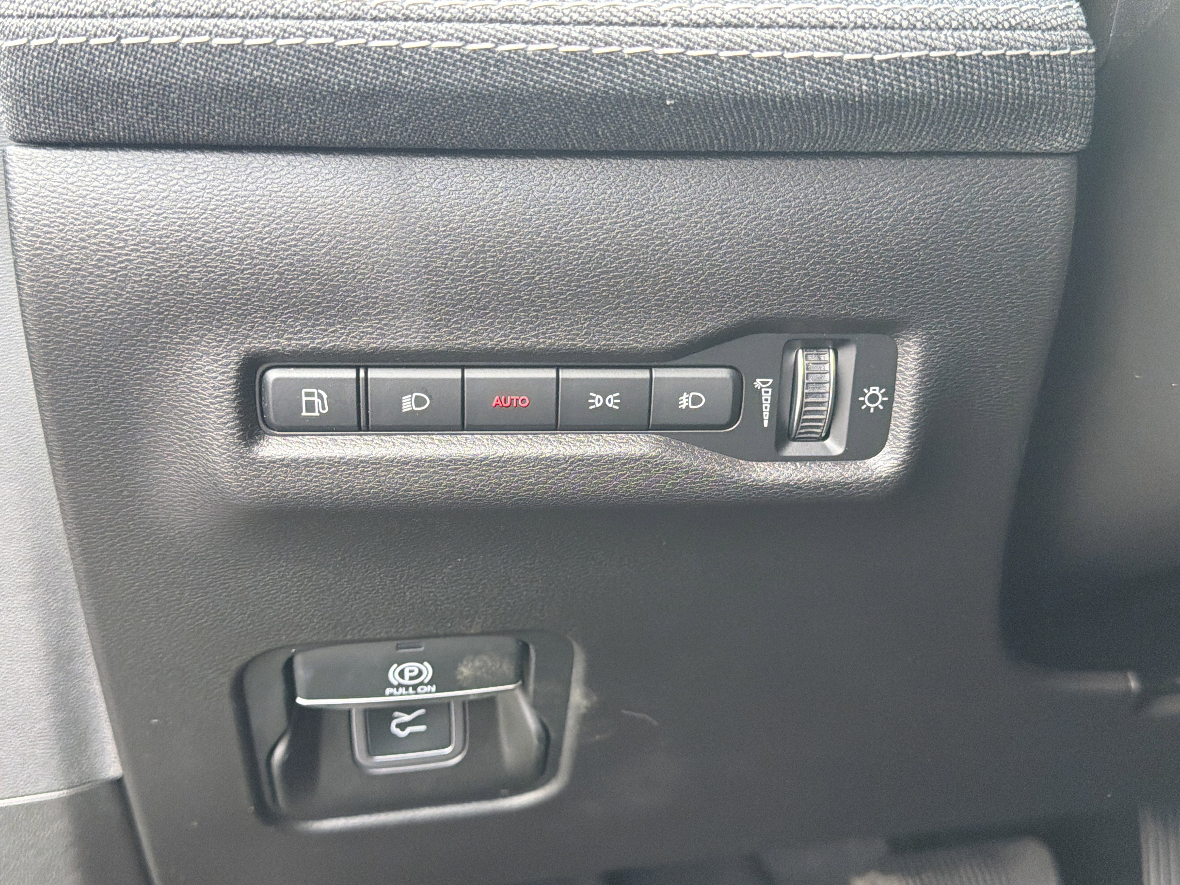New 2026 Jeep Cherokee Laredo image 37