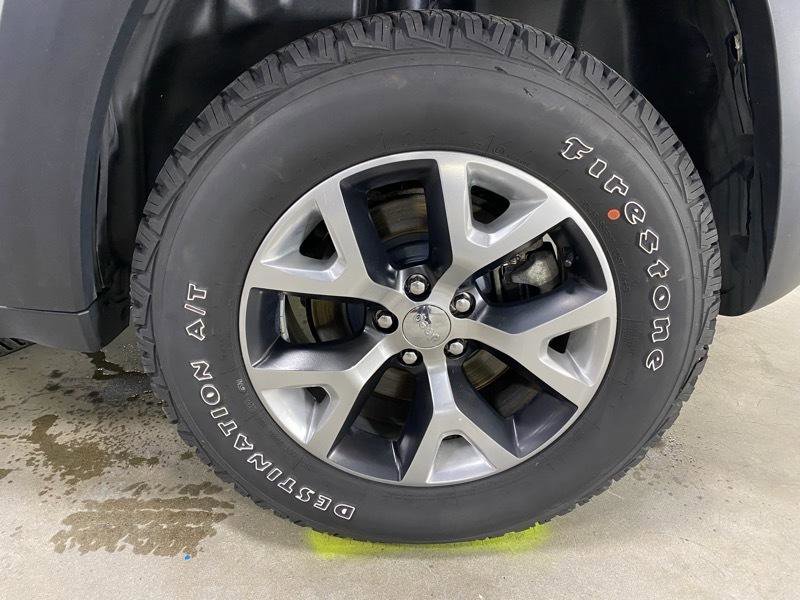 Used 2014 Jeep Cherokee Trailhawk w/ Comfort/Convenience Group image 9