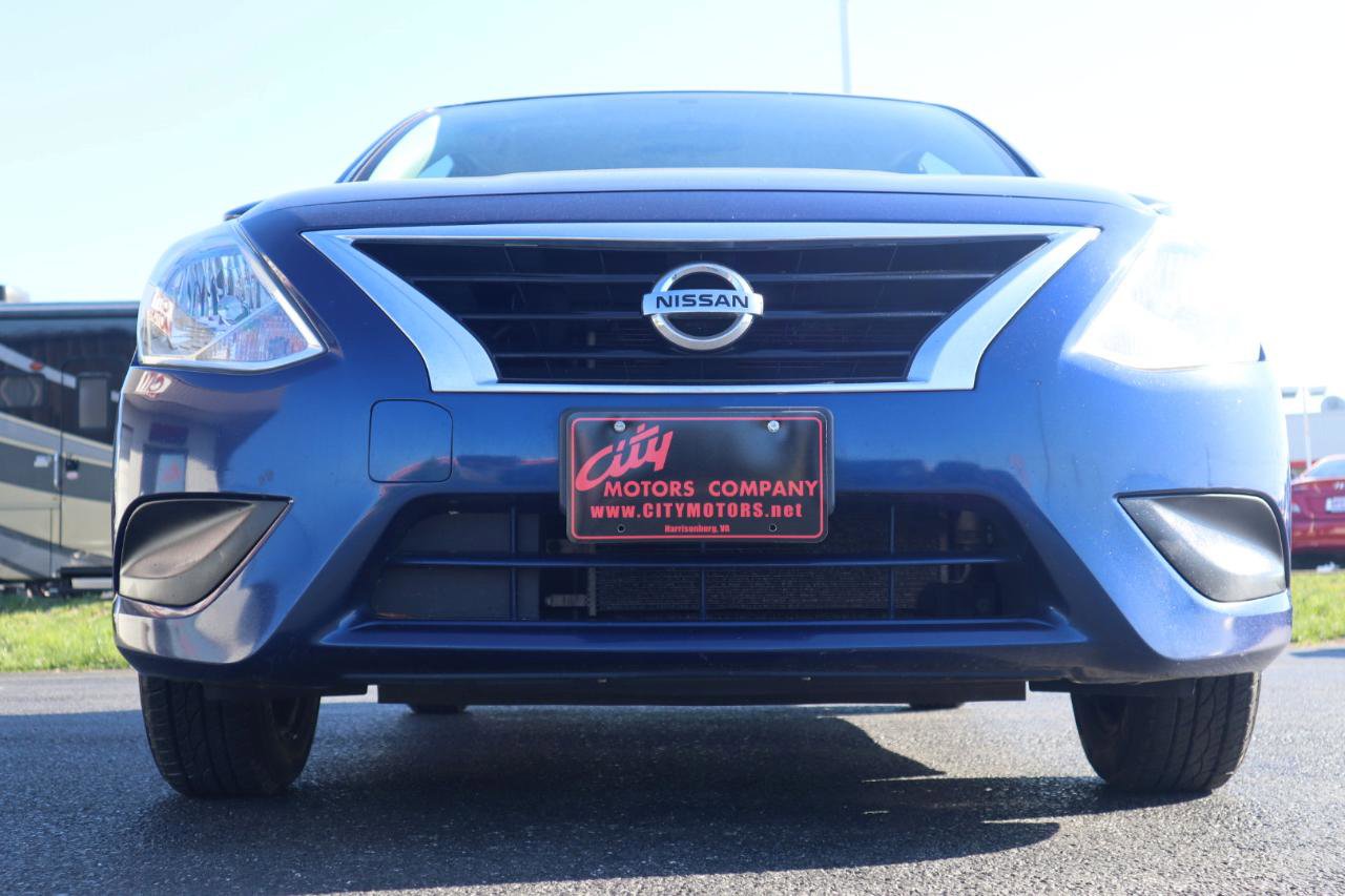 Used 2019 Nissan Versa SV FWD image 5