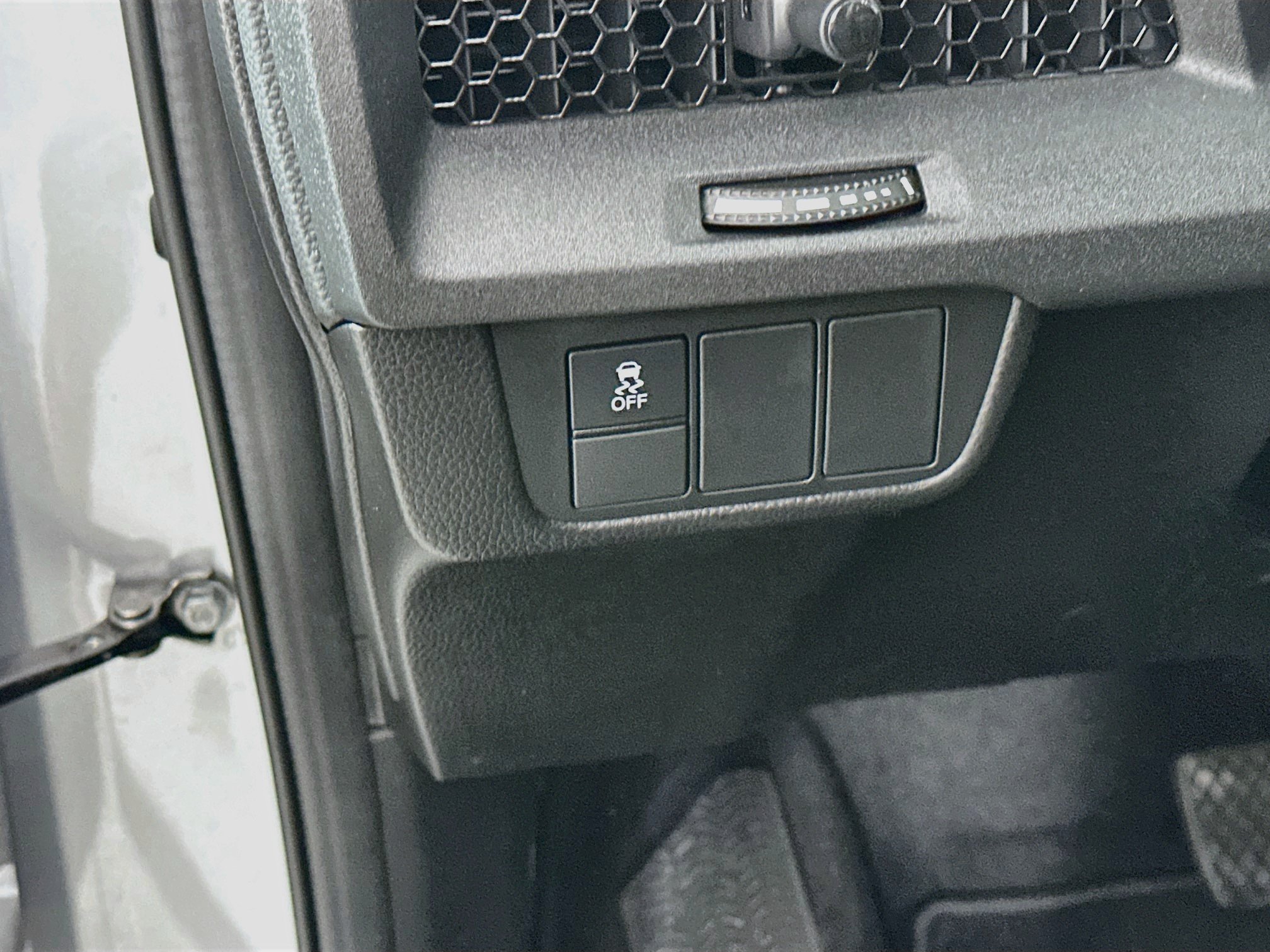 Used 2025 Honda CR-V LX image 16