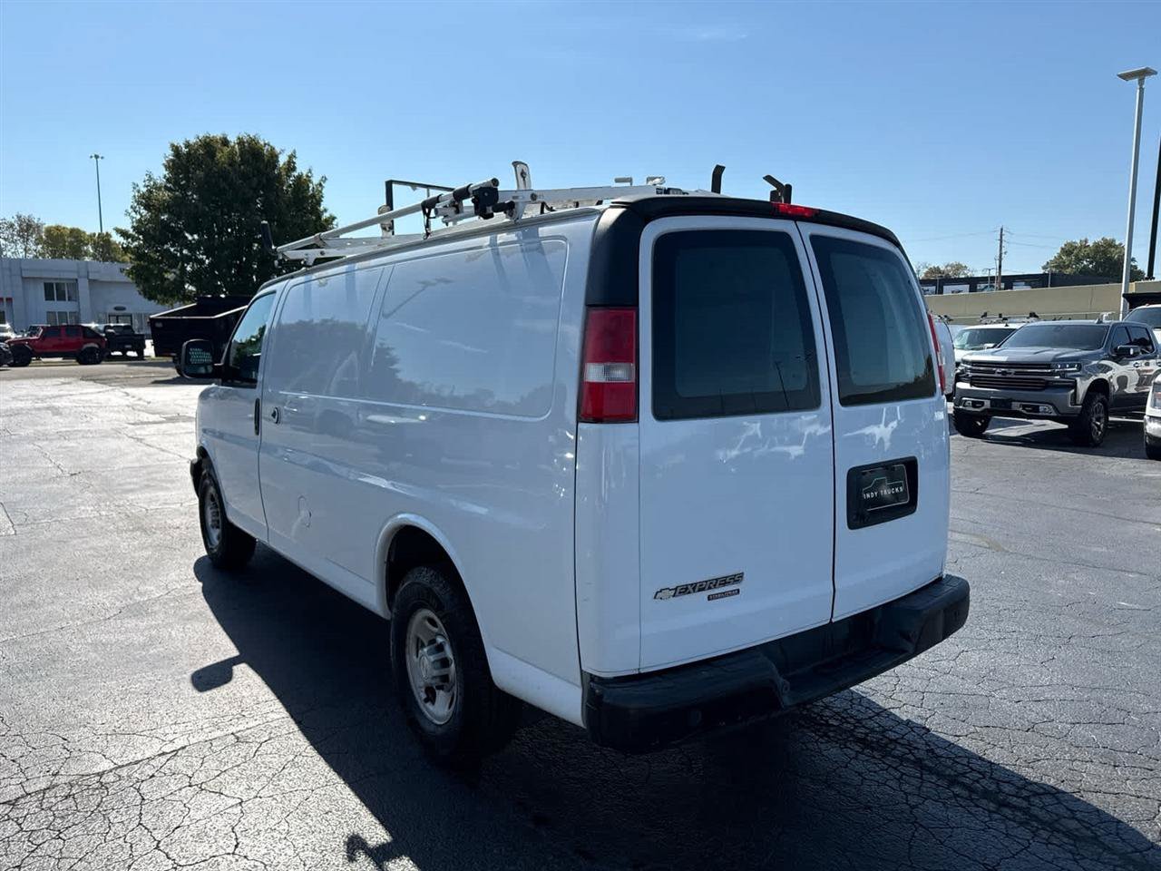 Used 2016 Chevrolet Express 2500 RWD image 6
