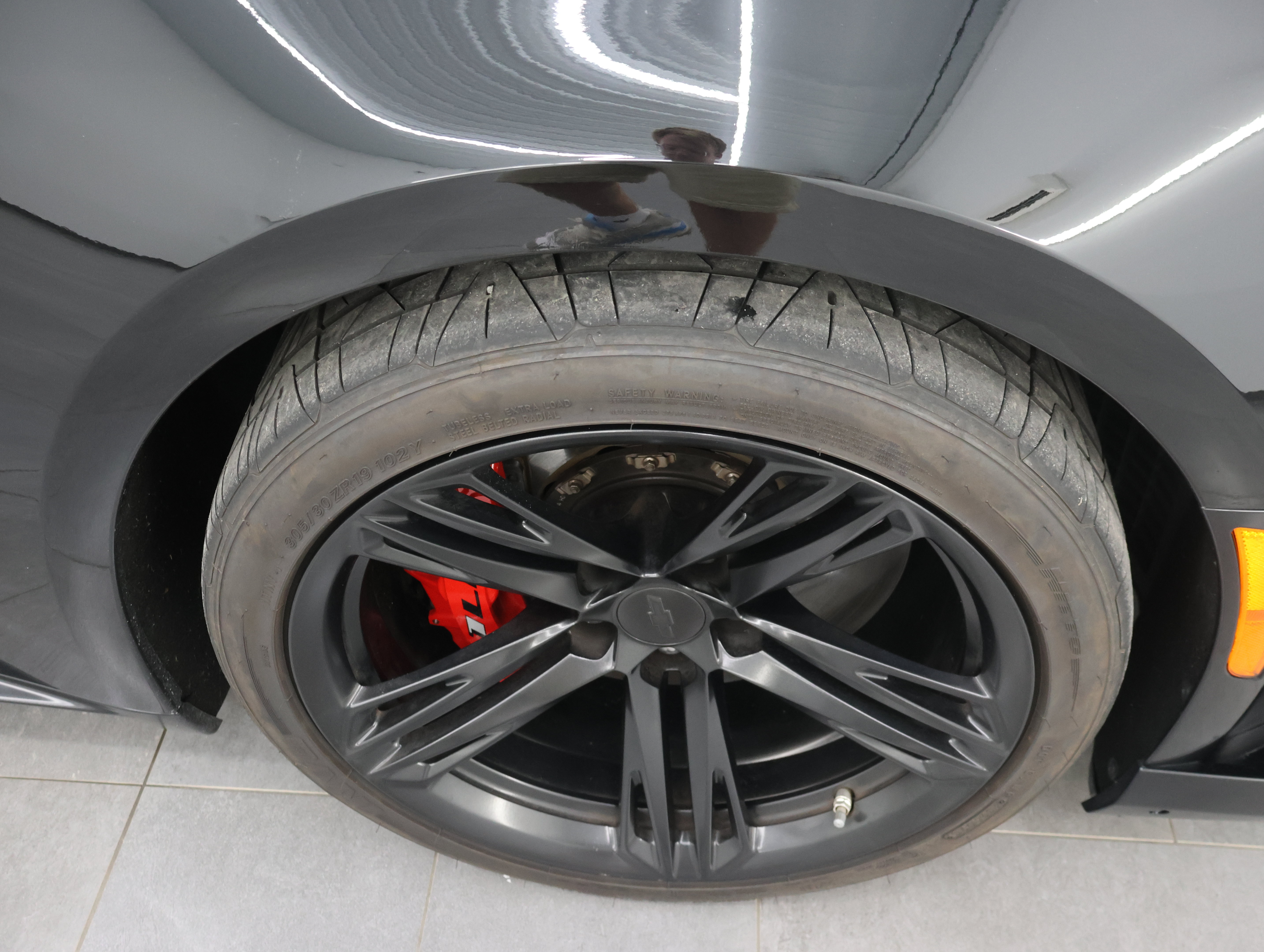 Used 2019 Chevrolet Camaro ZL1 RWD image 3
