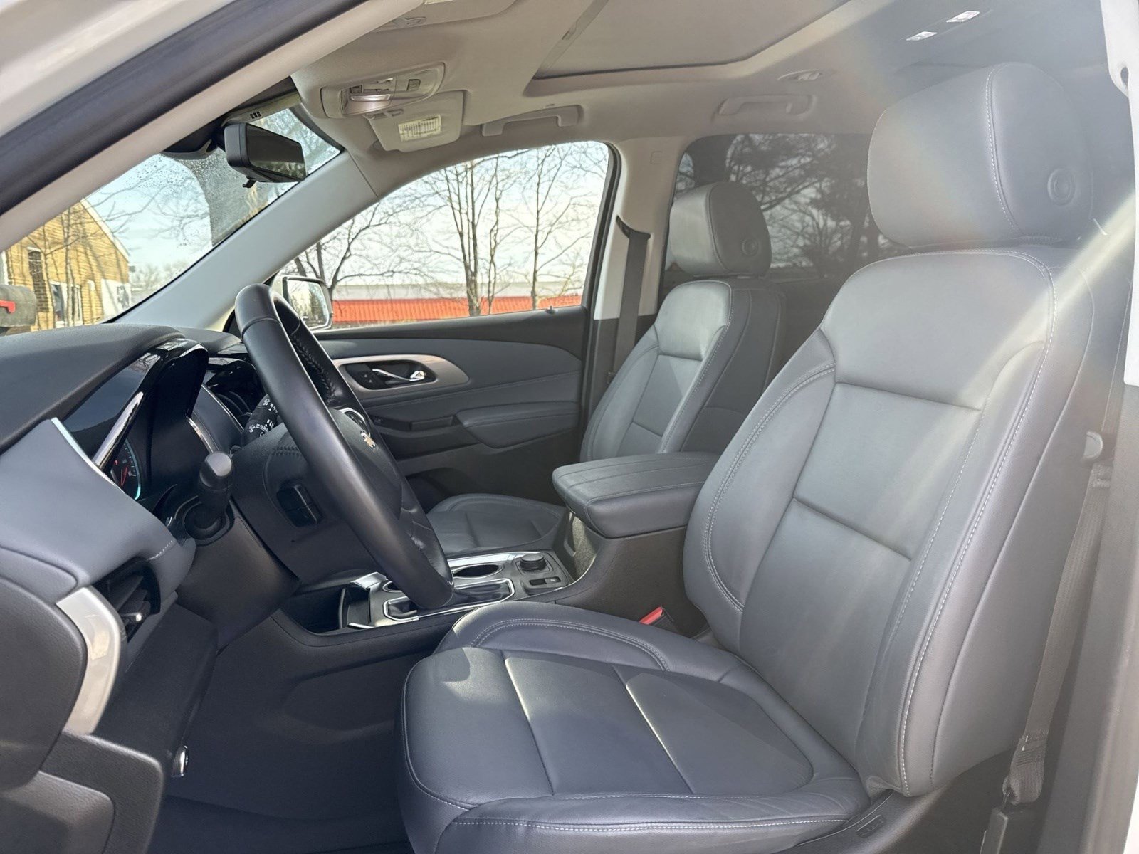 Used 2019 Chevrolet Traverse LT w/ LT Premium Package image 13