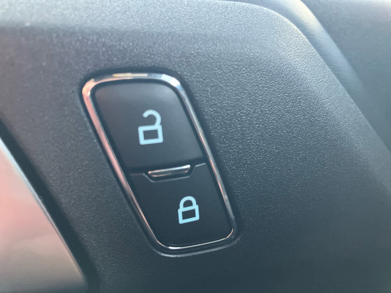 Used 2024 Ford Bronco Badlands image 12