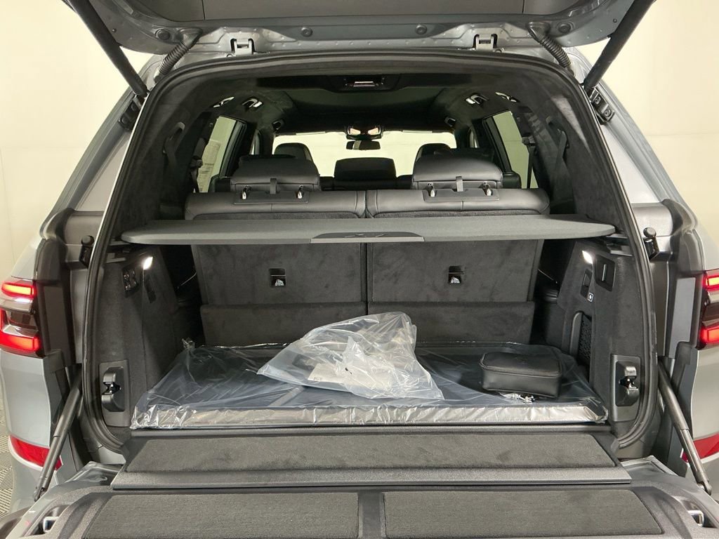 New 2026 BMW X7 xDrive40i w/ M Sport Package AWD/4WD image 32