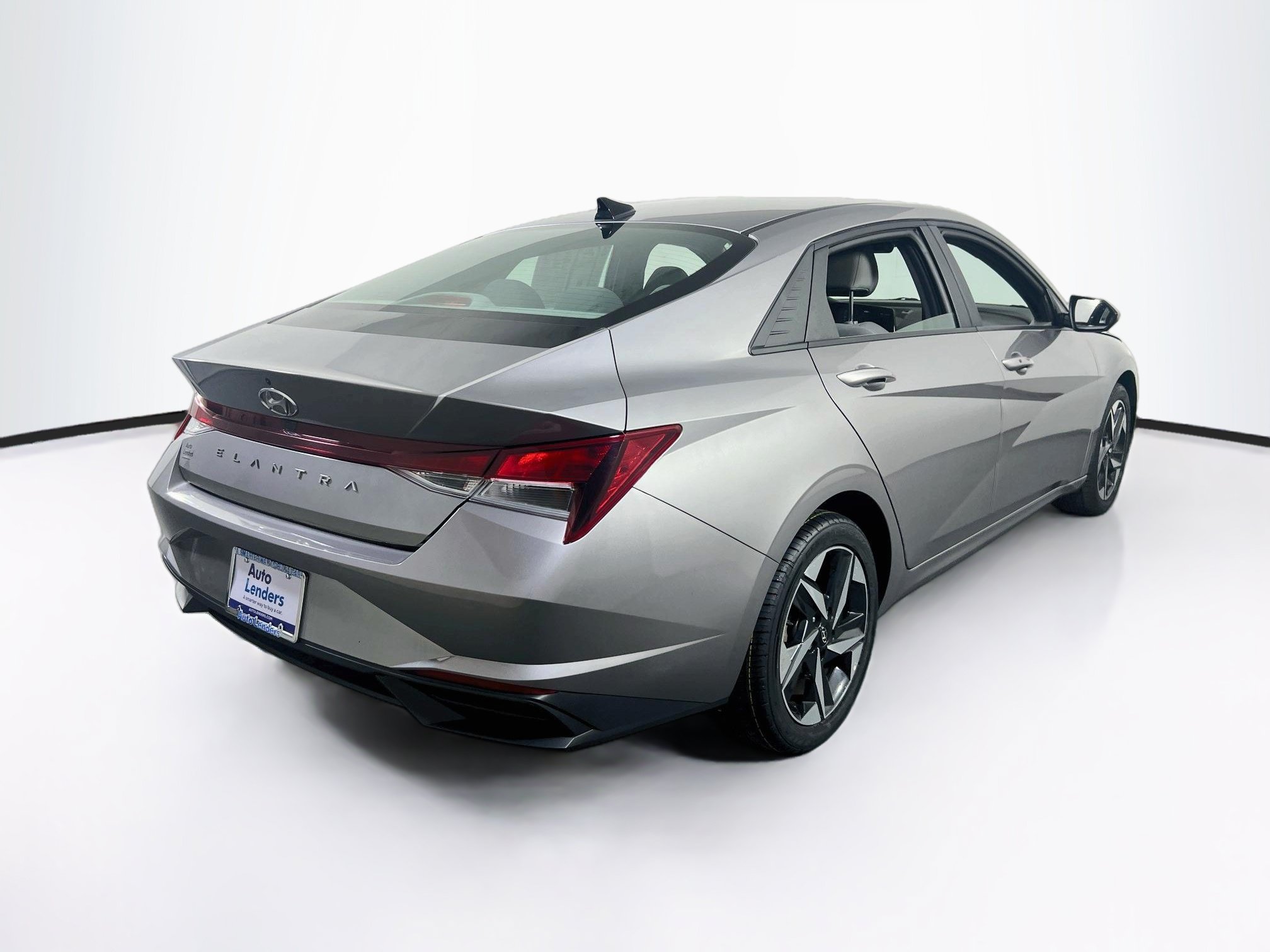 Used 2023 Hyundai Elantra SEL w/ Convenience Package FWD image 5
