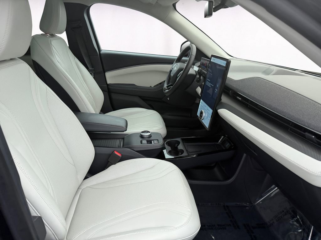 Used 2023 Ford Mustang Mach-E Premium image 15