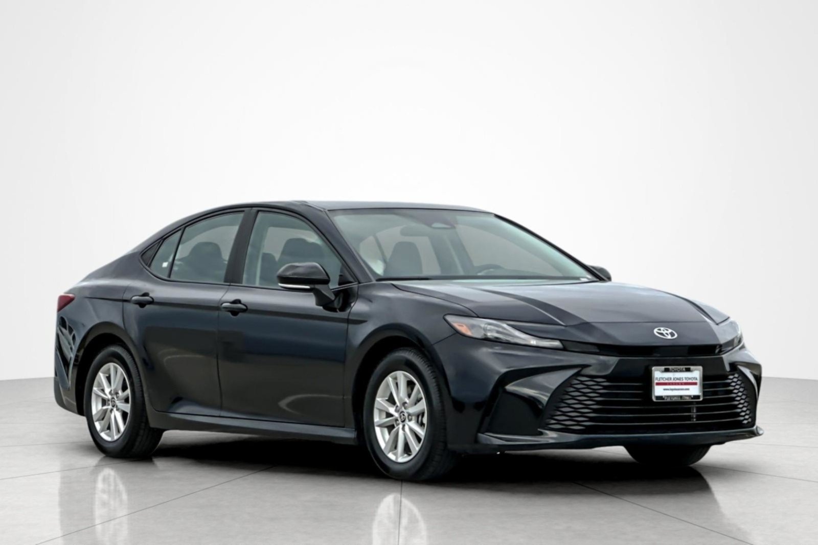 Certified 2025 Toyota Camry LE FWD image 7