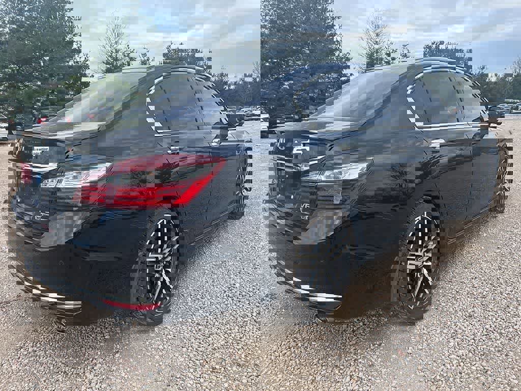 Used 2016 Honda Accord Touring image 4