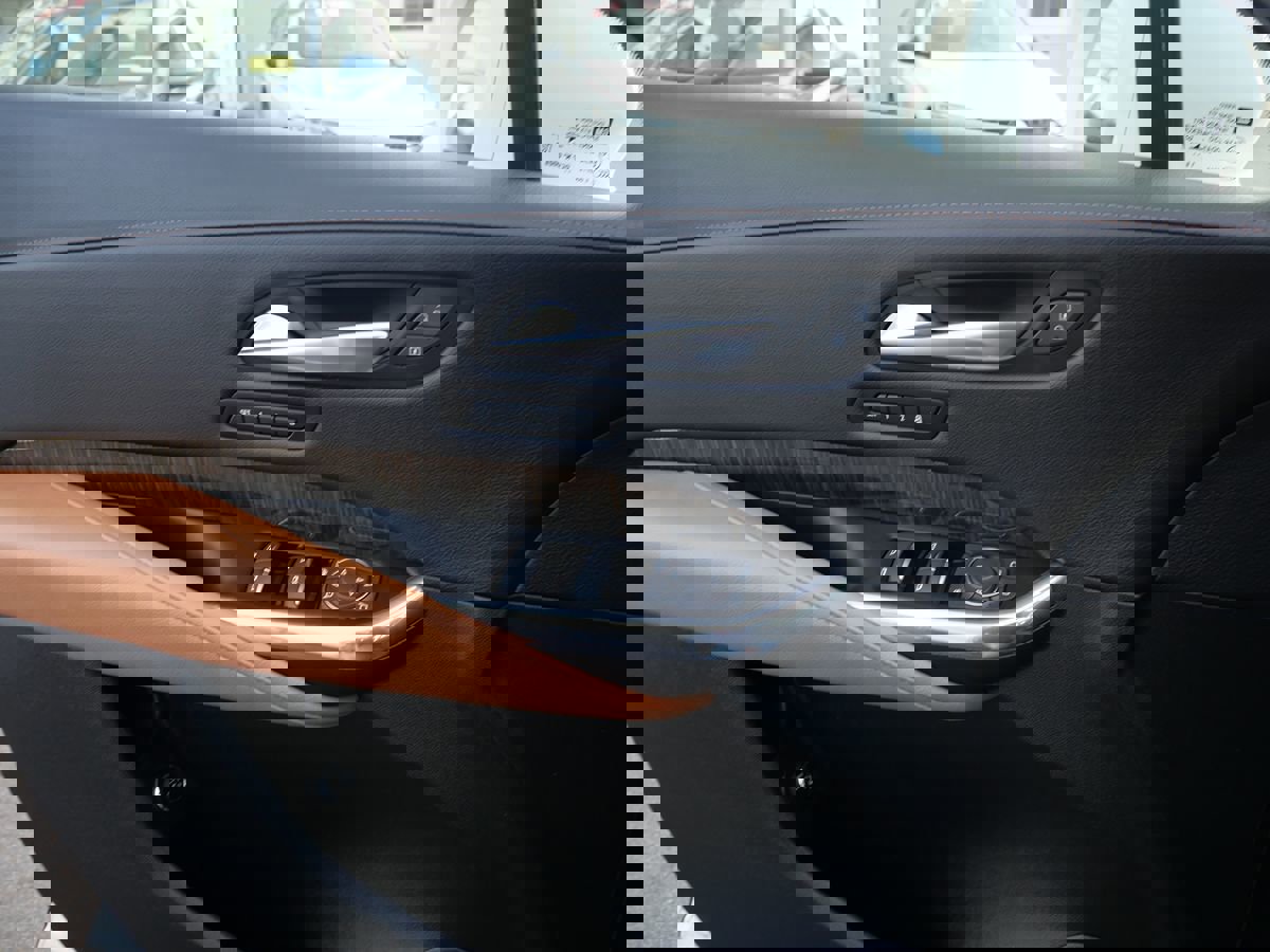 Used 2019 Cadillac XT4 Sport image 15