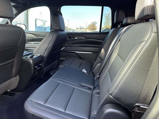 Certified 2025 Chevrolet Traverse LT w/ Driver Confidence Package image 14