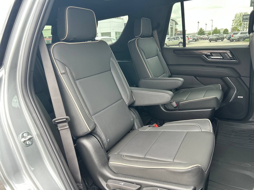 New 2026 GMC Yukon Elevation w/ LPO, Floor Liner Package AWD/4WD image 44
