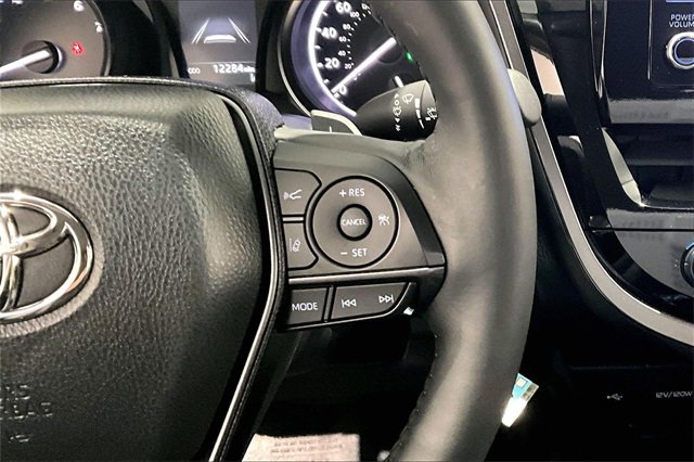 Used 2024 Toyota Camry SE image 12