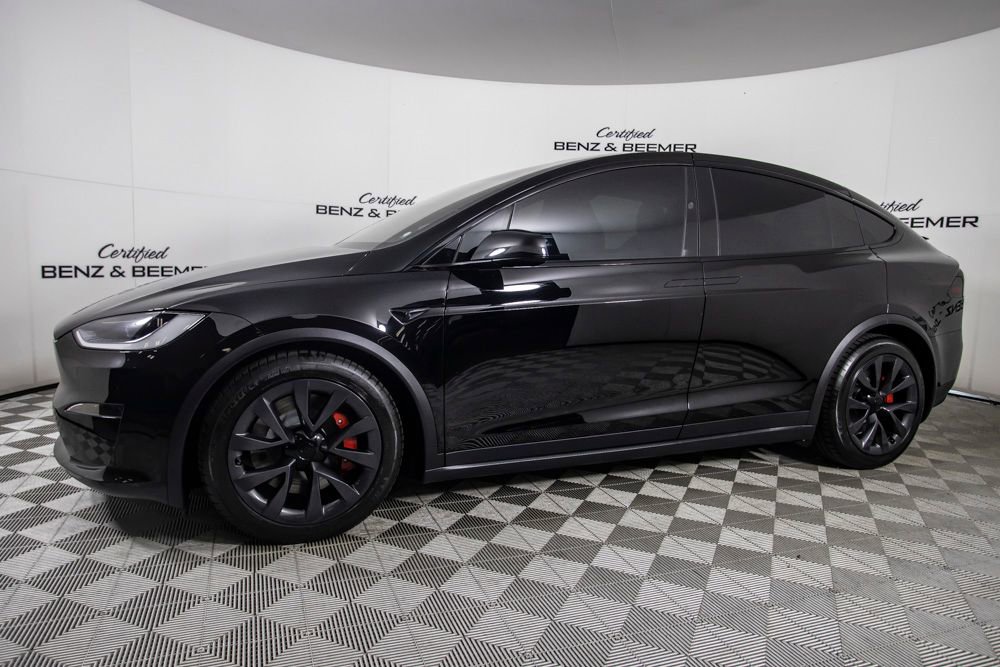 Used 2024 Tesla Model X Plaid image 14