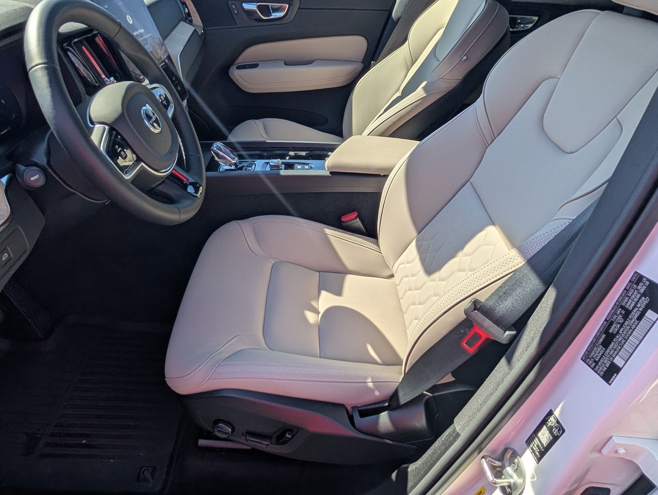 New 2026 Volvo XC60 B5 Plus w/ Protection Package Premier image 10