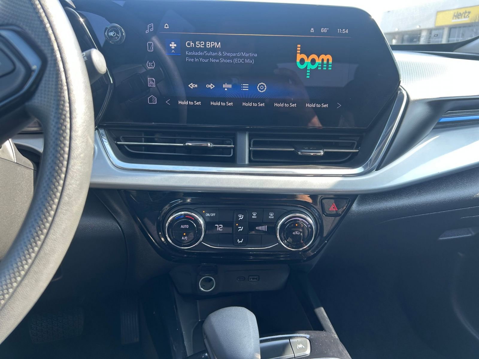 Used 2025 Chevrolet Trax LT image 21