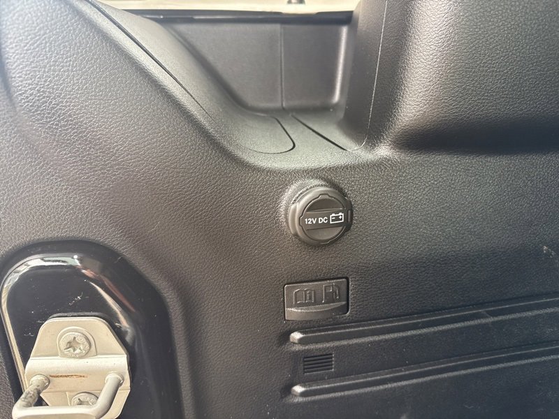 Used 2024 Jeep Wrangler Unlimited image 12