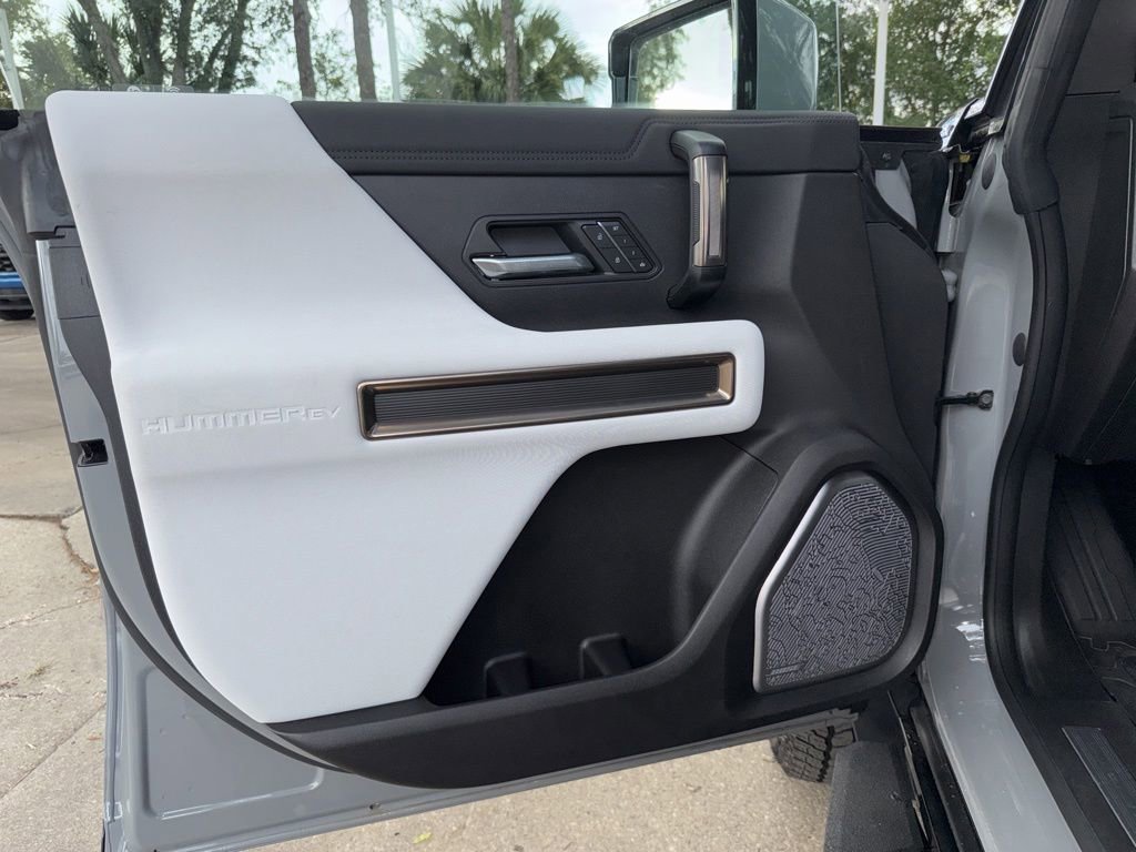 Used 2025 GMC Hummer EV 3X AWD/4WD image 28
