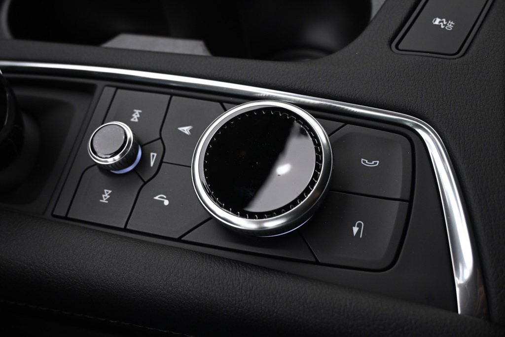 New 2025 Cadillac XT5 Sportv w/ LPO, Red Accent Package image 33