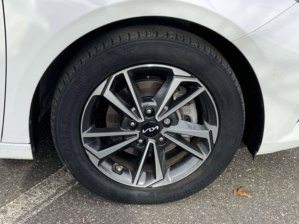 Used 2023 Kia Forte LXS w/ LXS Technology Package image 8