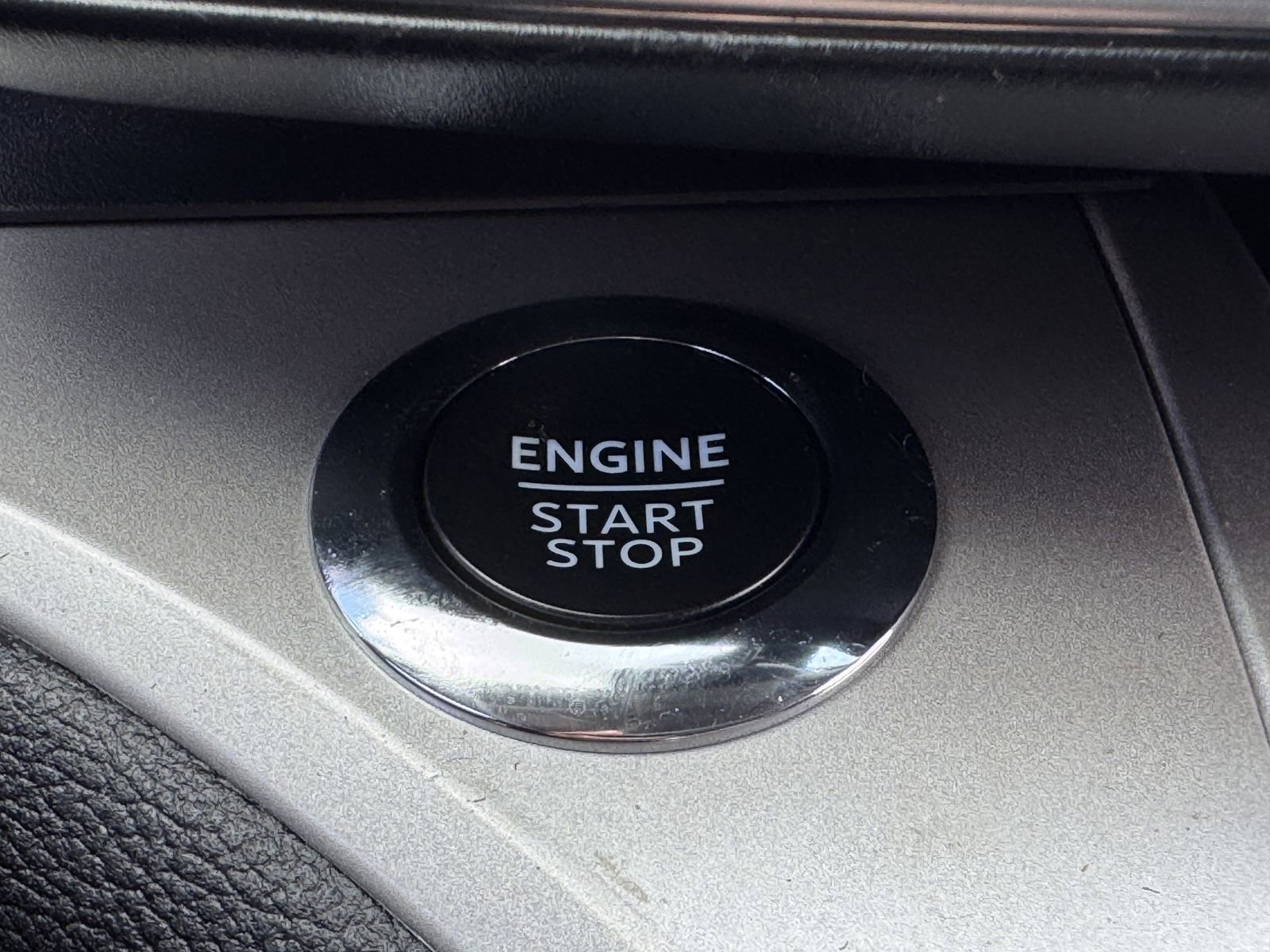 Used 2023 Ford Explorer XLT w/ Equipment Group 202A image 22