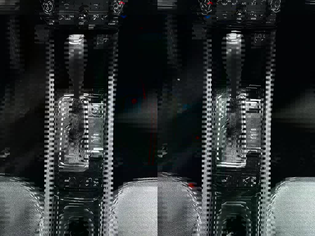 Used 2024 Jeep Compass Trailhawk image 30