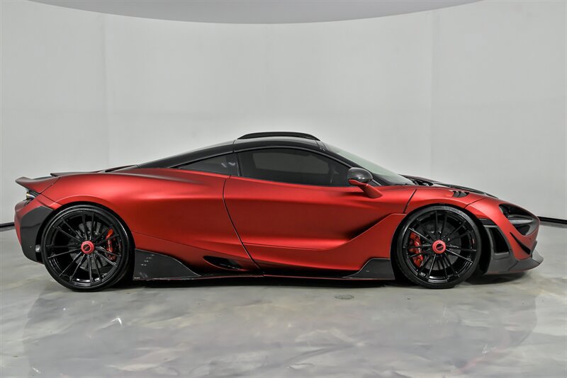 Used 2018 McLaren 720S RWD image 18
