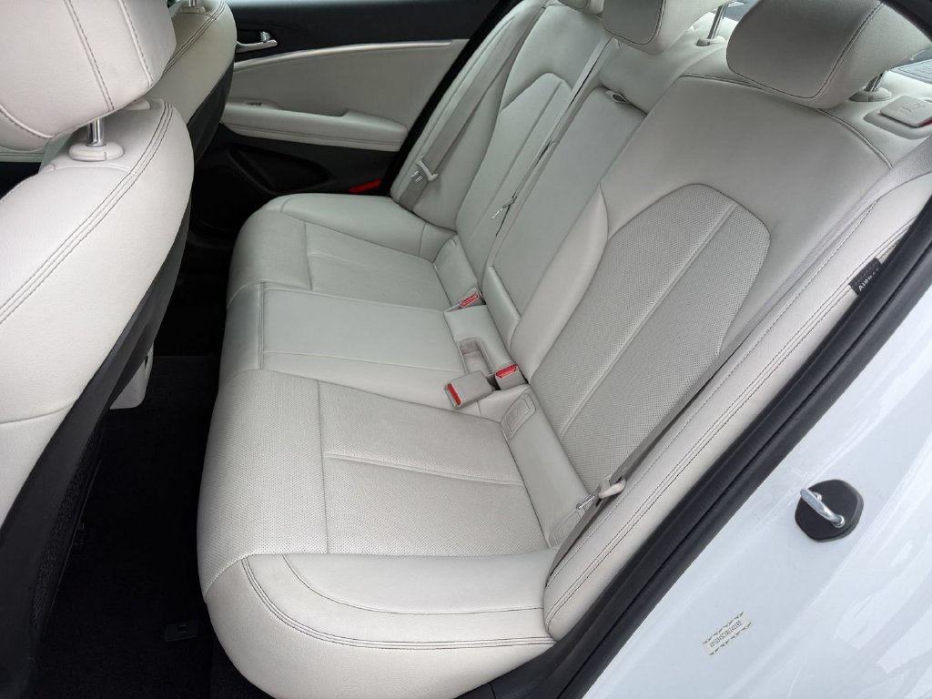 Used 2024 Genesis G70 2.5T AWD/4WD image 26