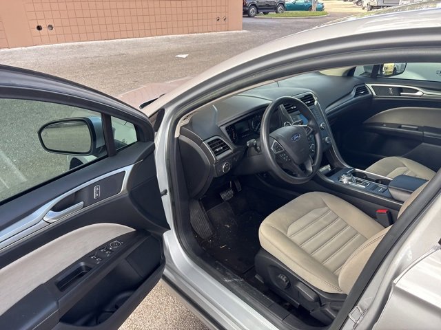 Used 2019 Ford Fusion S image 13