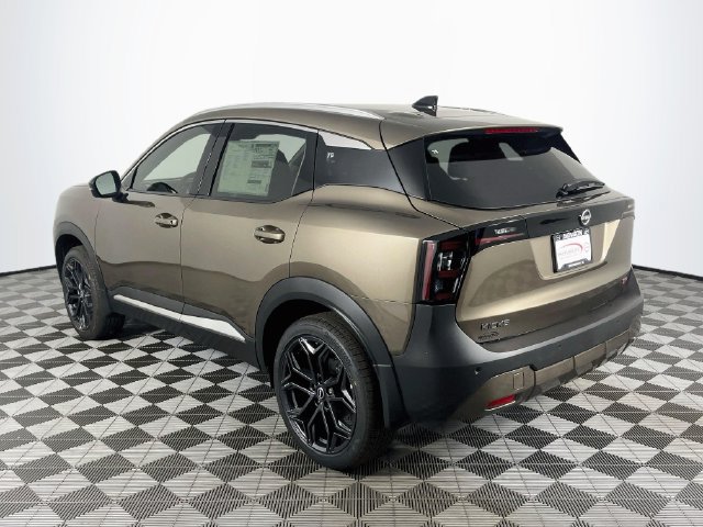 New 2026 Nissan Kicks SR FWD image 5
