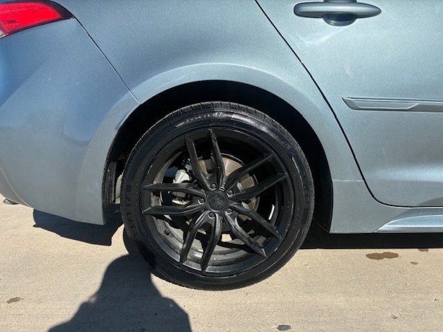 Used 2021 Toyota Corolla LE image 9