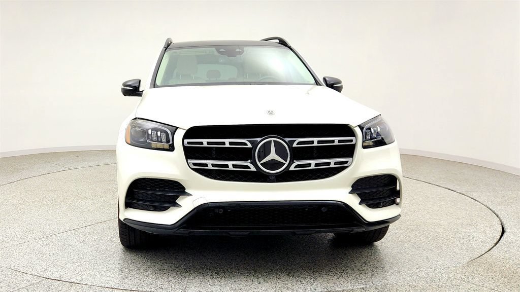 Used 2021 Mercedes-Benz GLS 580 4MATIC image 2