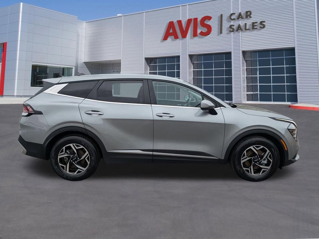 Used 2024 Kia Sportage LX image 5