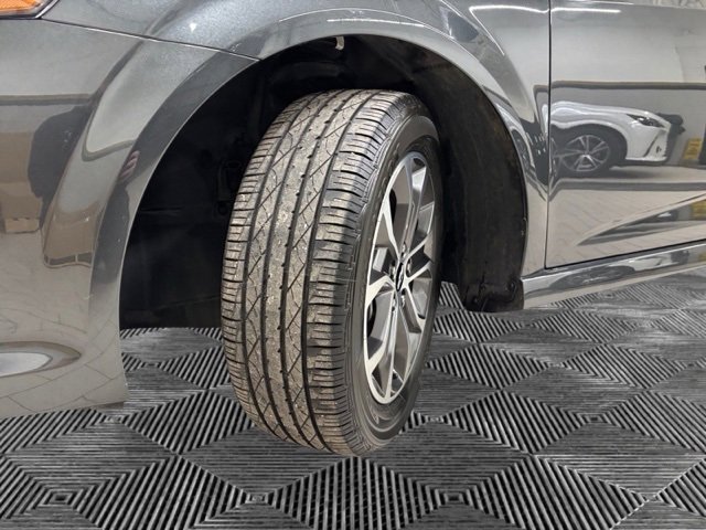 Used 2018 Chevrolet Sonic LT w/ Convenience Package image 26