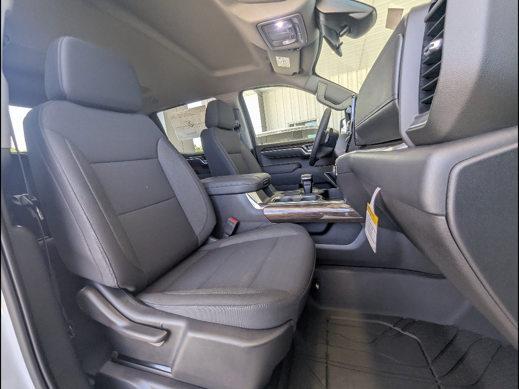 New 2026 Chevrolet Silverado 1500 RST w/ Redline Edition AWD/4WD image 15