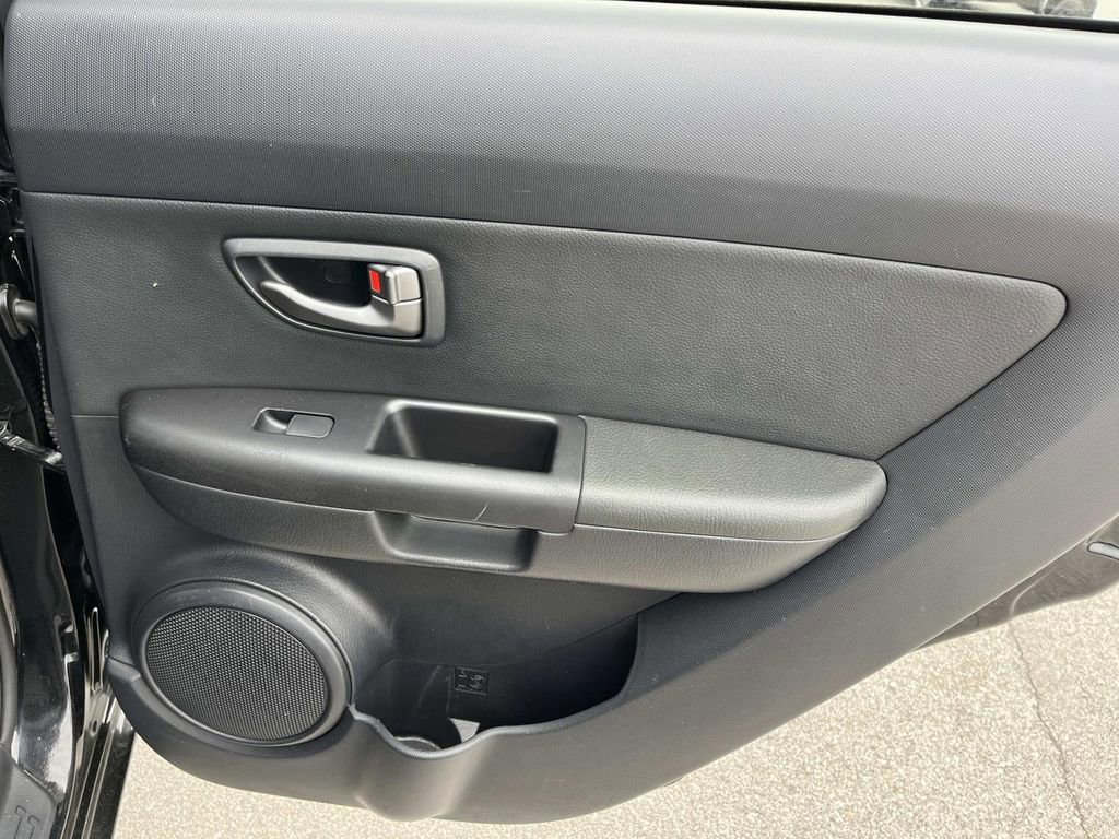 Used 2011 Kia Soul + w/ Audio Pkg image 19