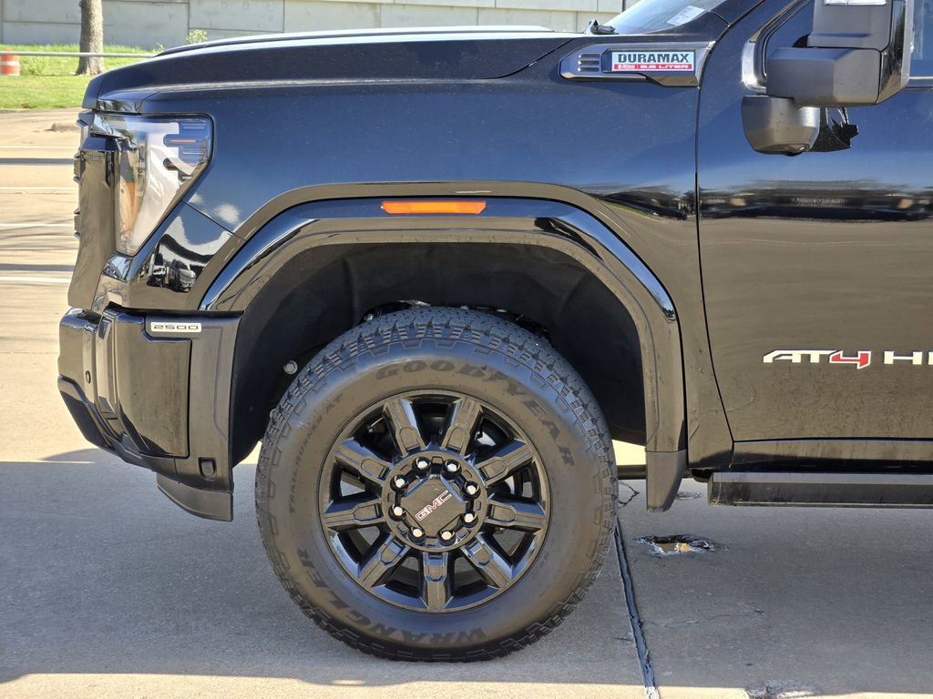 Used 2024 GMC Sierra 2500 AT4 w/ AT4 Premium Plus Package image 9