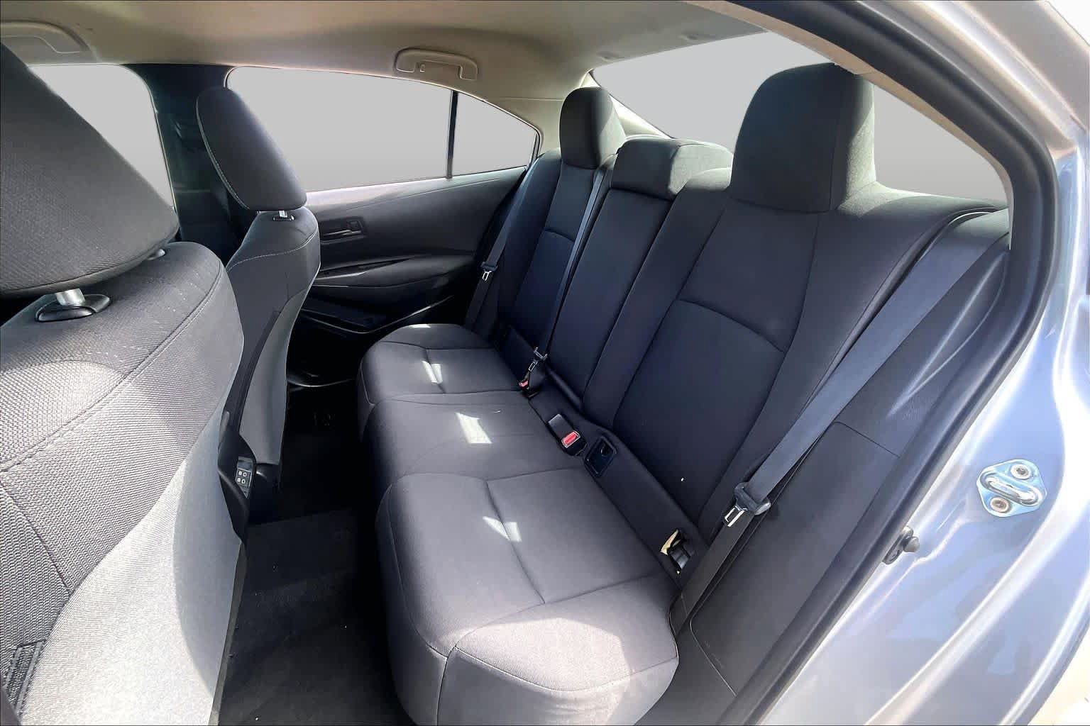 Used 2025 Toyota Corolla LE FWD image 21