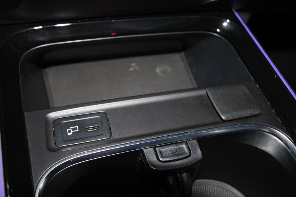 Used 2022 Mercedes-Benz GLB 250 4MATIC image 18