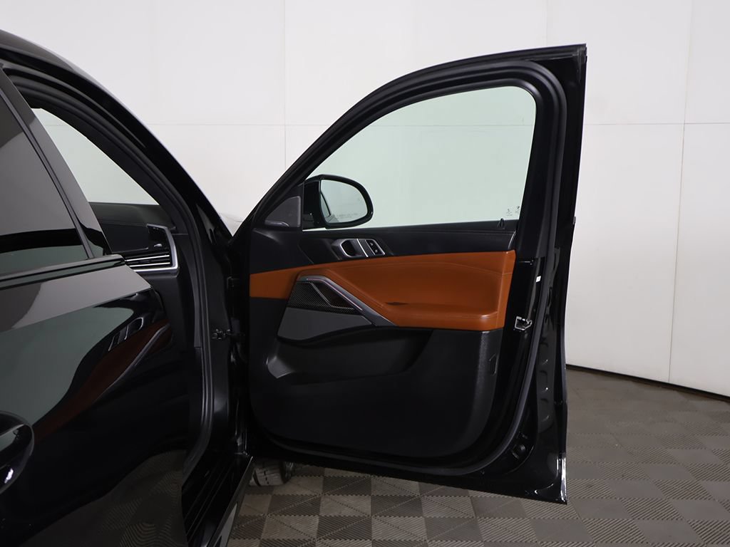 Used 2023 BMW X6 M50i w/ Executive Package AWD/4WD image 23