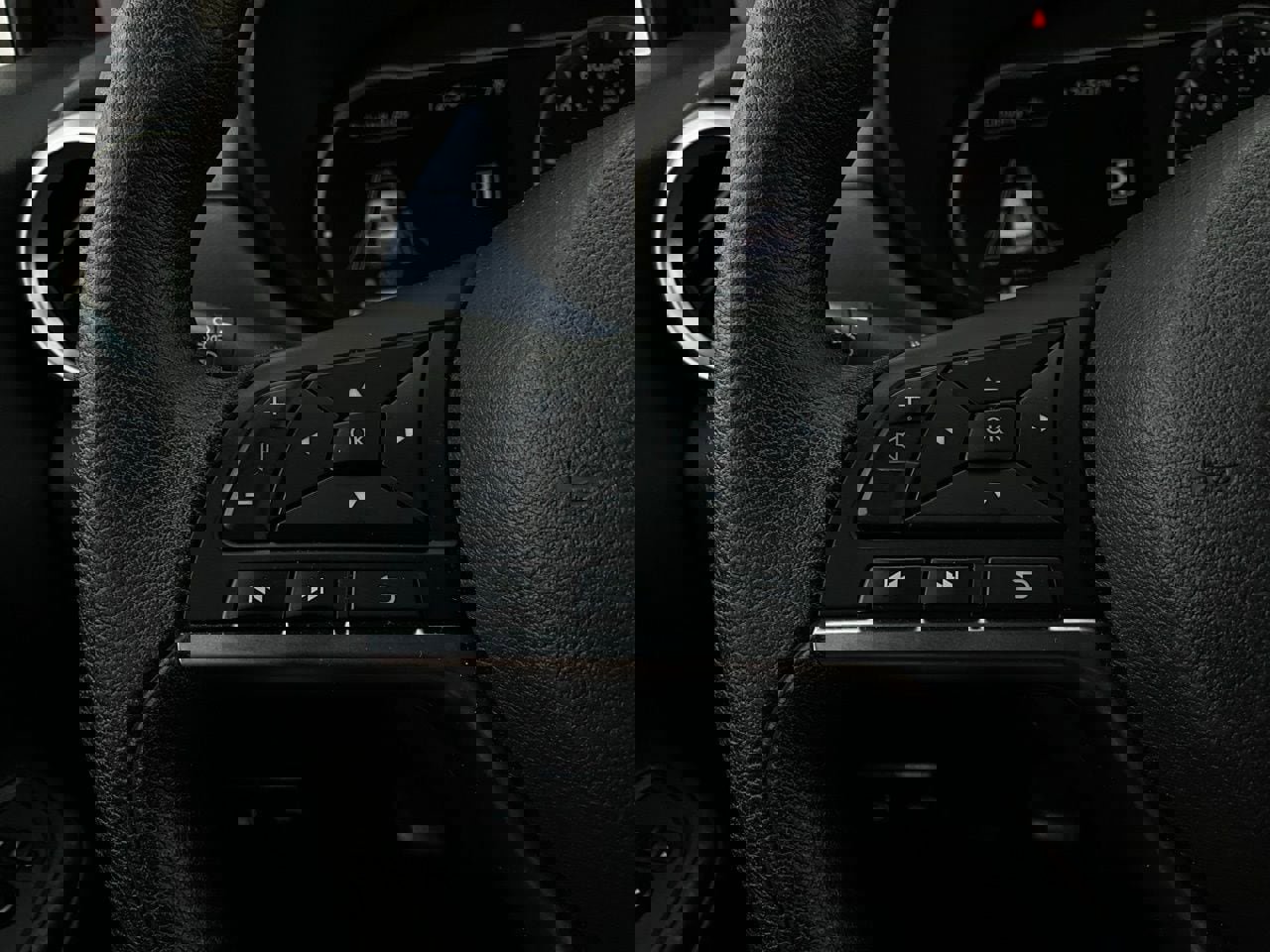 Used 2025 Nissan Versa SV image 29