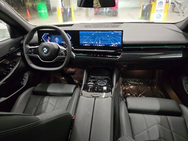 Used 2026 BMW 530i xDrive AWD/4WD image 36