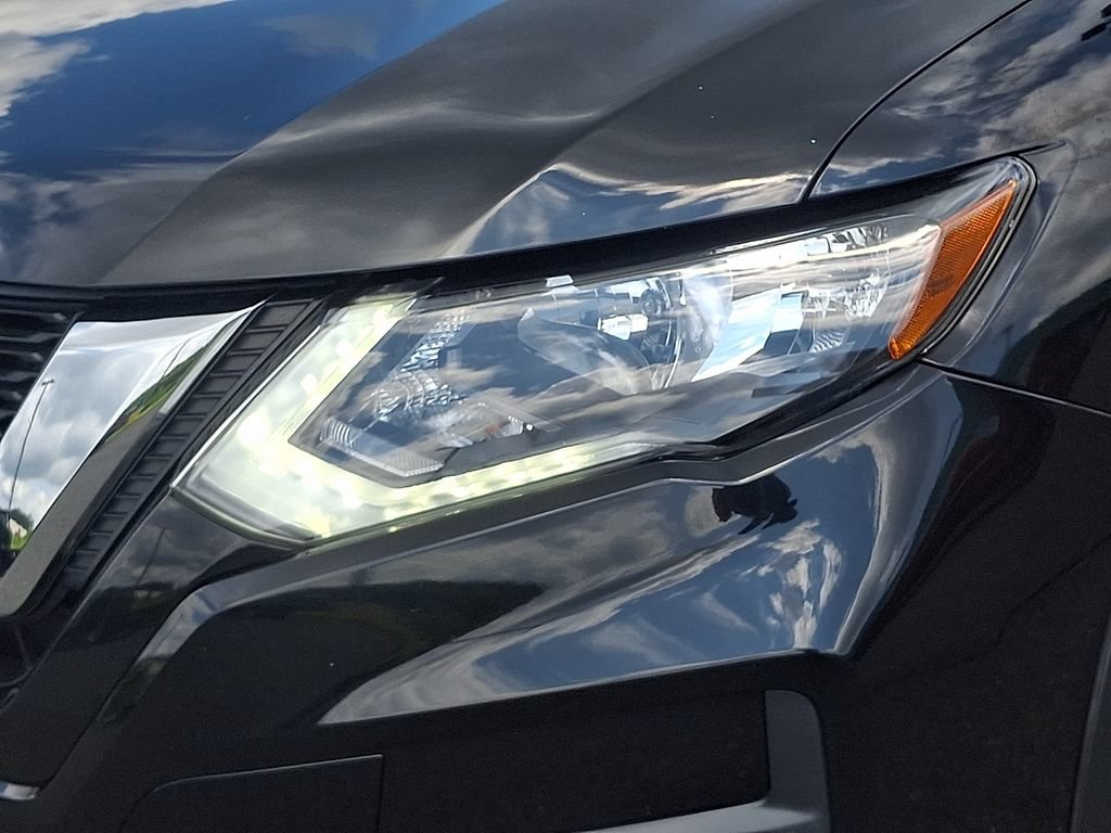 Used 2018 Nissan Rogue SL FWD image 9