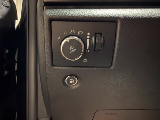 Used 2019 Jeep Grand Cherokee Altitude AWD/4WD image 36