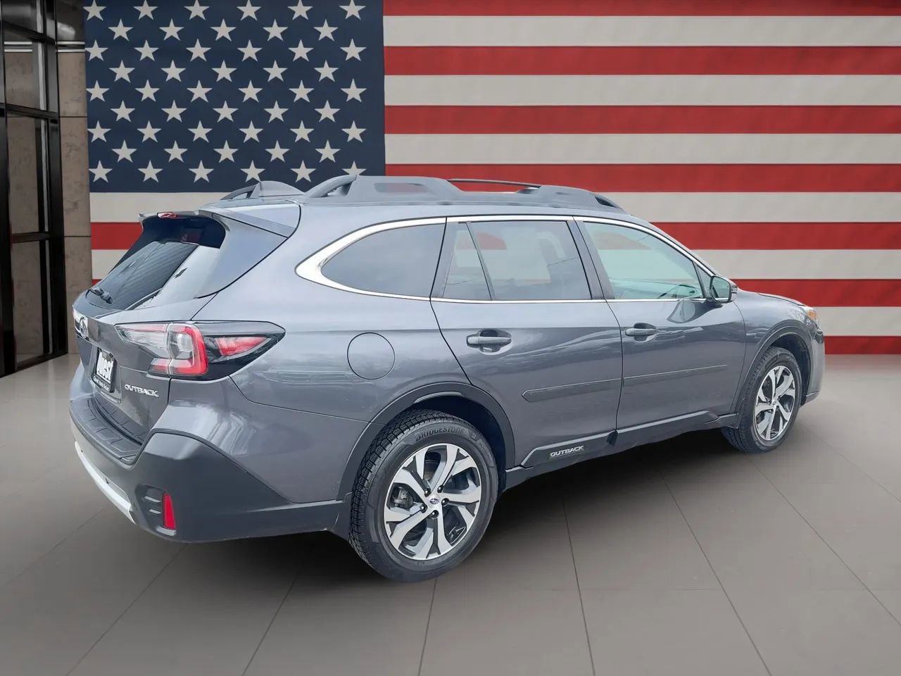 Used 2020 Subaru Outback Limited image 3