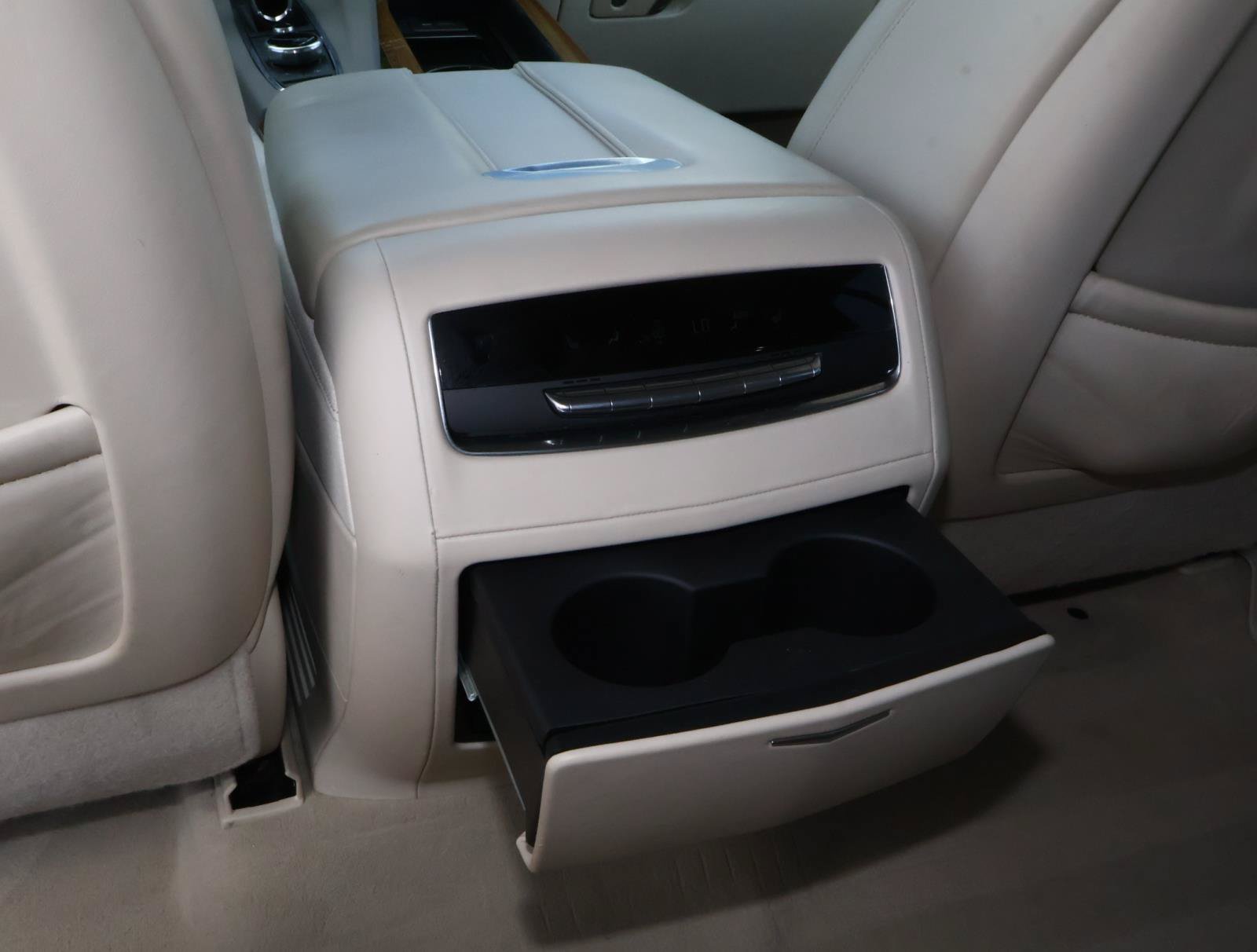 Used 2023 Cadillac Escalade Sport Platinum AWD/4WD image 14
