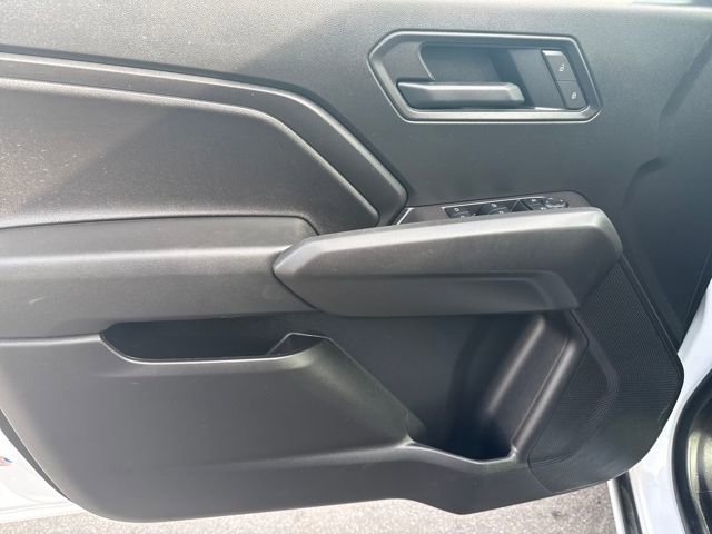 Used 2025 Chevrolet Colorado W/T w/ Advanced Trailering Package AWD/4WD image 9