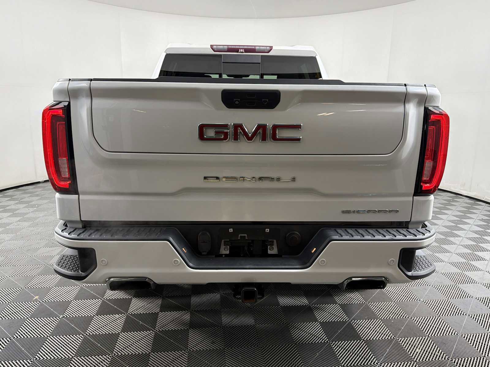 Used 2019 GMC Sierra 1500 Denali w/ Technology Package image 5